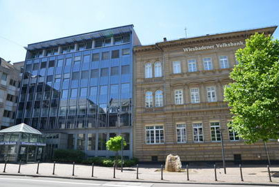 Erfolgreiche Zusammenarbeit zwischen dem Münzenhändler und der Wiesbadener Volksbank.